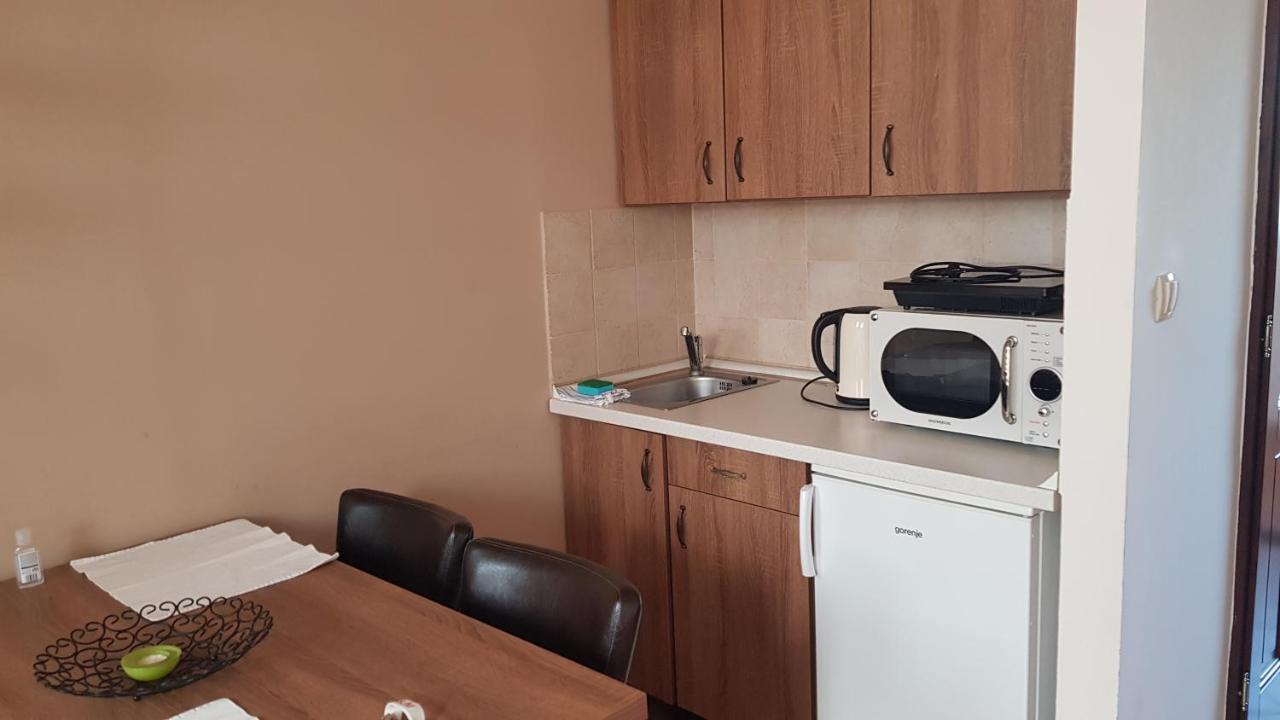 Vegvar Delux Apartman 久洛 外观 照片