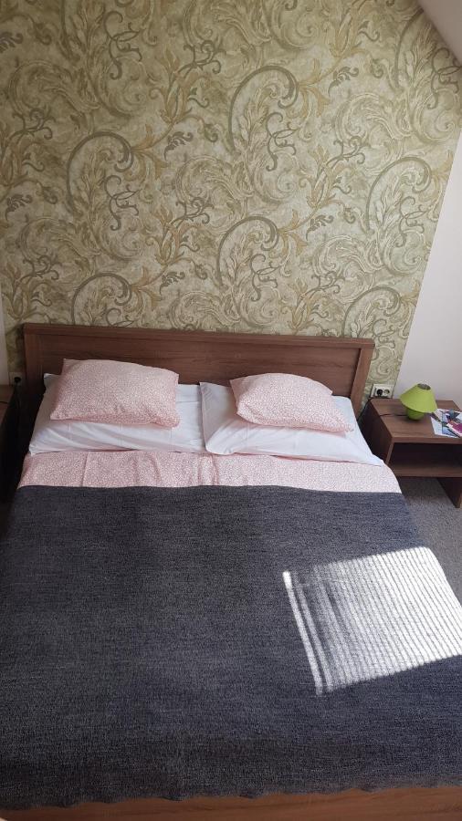 Vegvar Delux Apartman 久洛 外观 照片