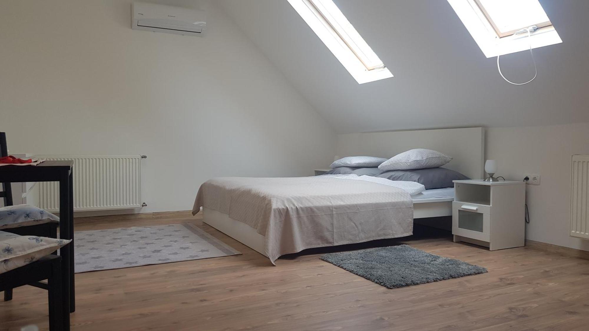 Vegvar Delux Apartman 久洛 外观 照片